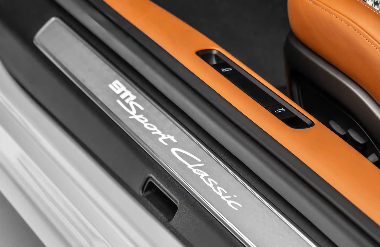 2022 Porsche 911 Sport Classic, 12/17