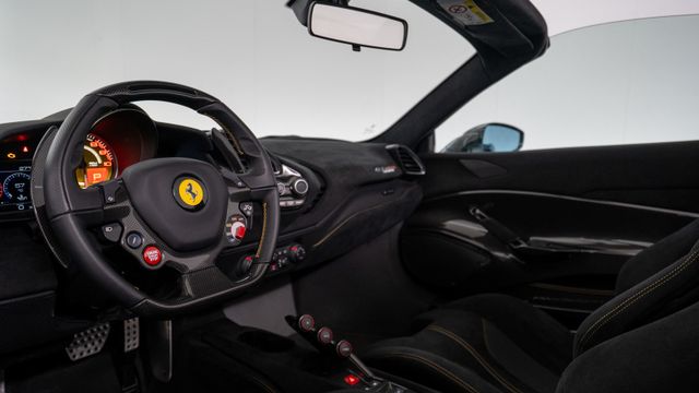 2020 Ferrari 488 Pista, 16/20