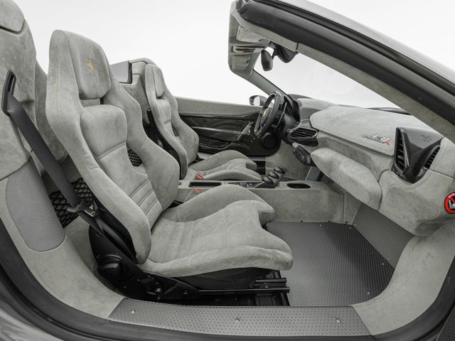 2018 Ferrari 458 Speciale A, 17/20