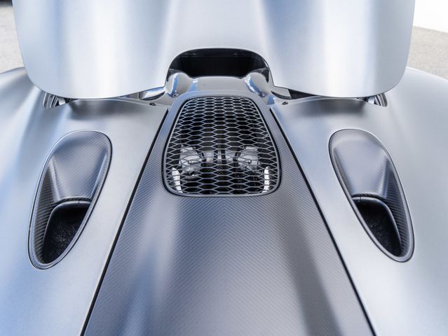 2024 McLaren Elva XP1, 18/20