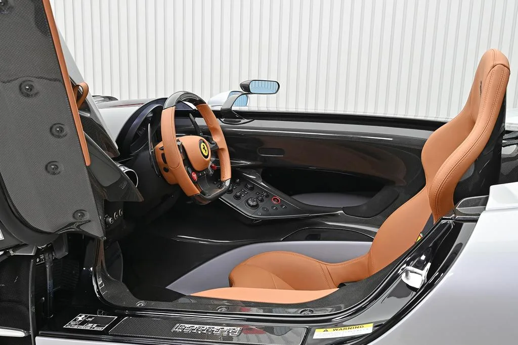 2021 Ferrari Monza SP1 interior