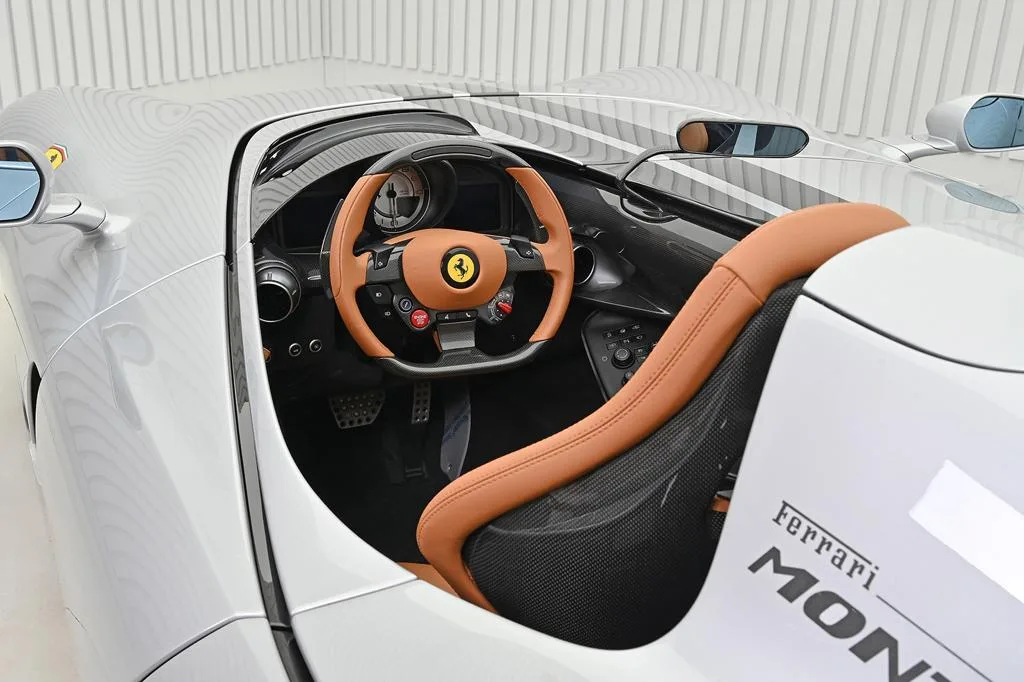 2021 Ferrari Monza SP1 interior