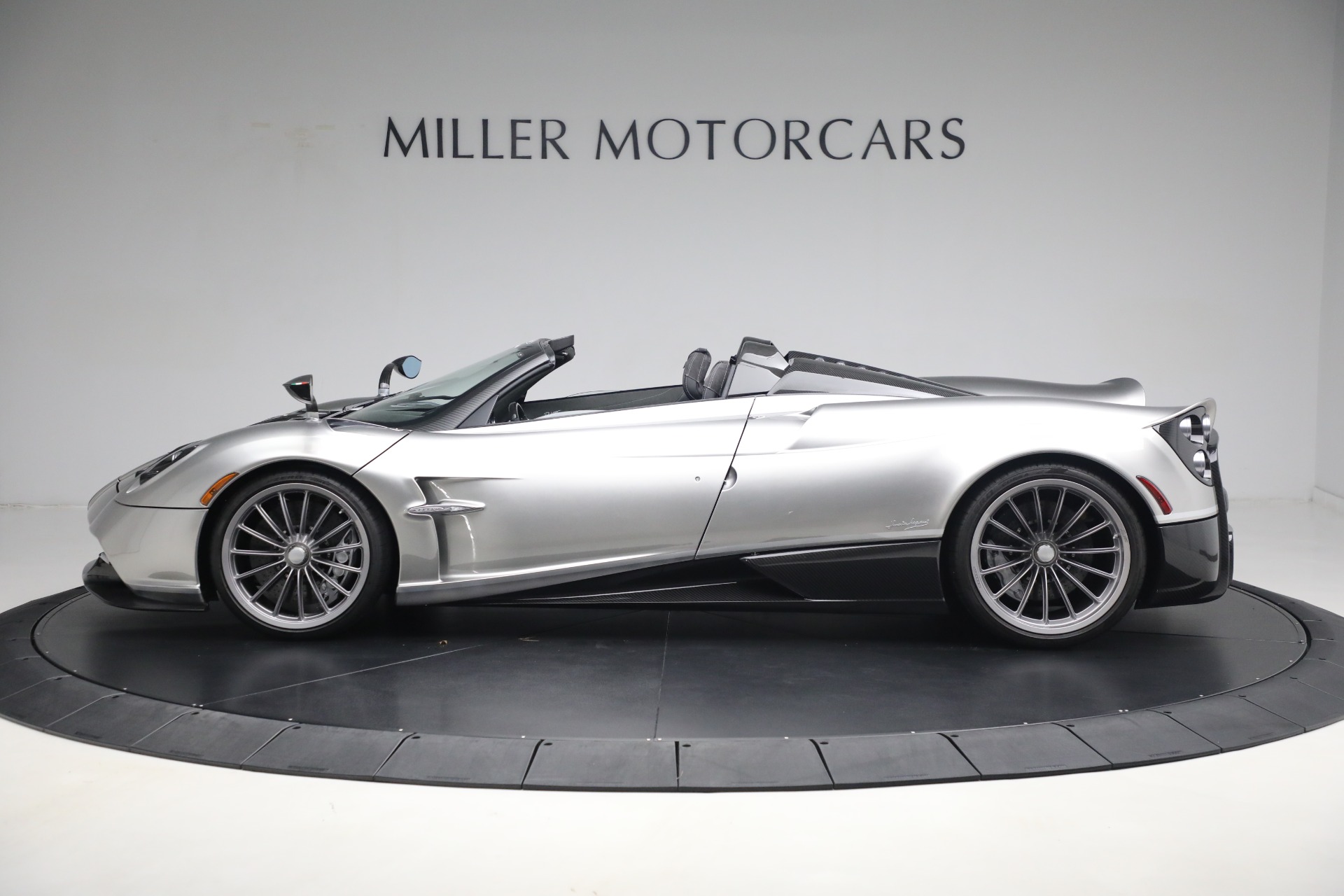 2017 Pagani Huayra Roadster, 2/27