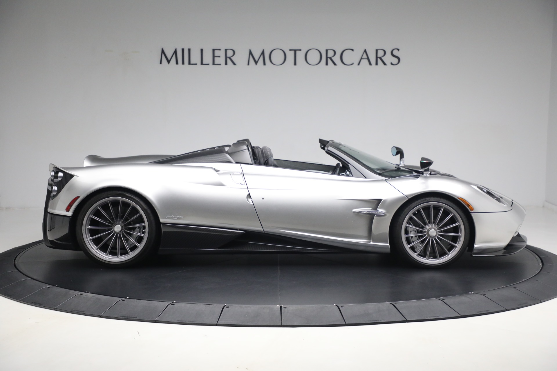2017 Pagani Huayra Roadster, 4/27