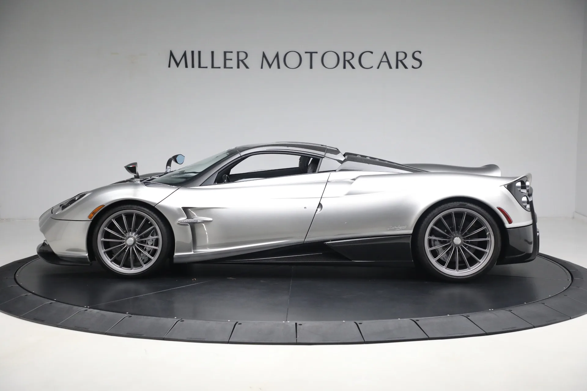 2017 Pagani Huayra Roadster, 6/27