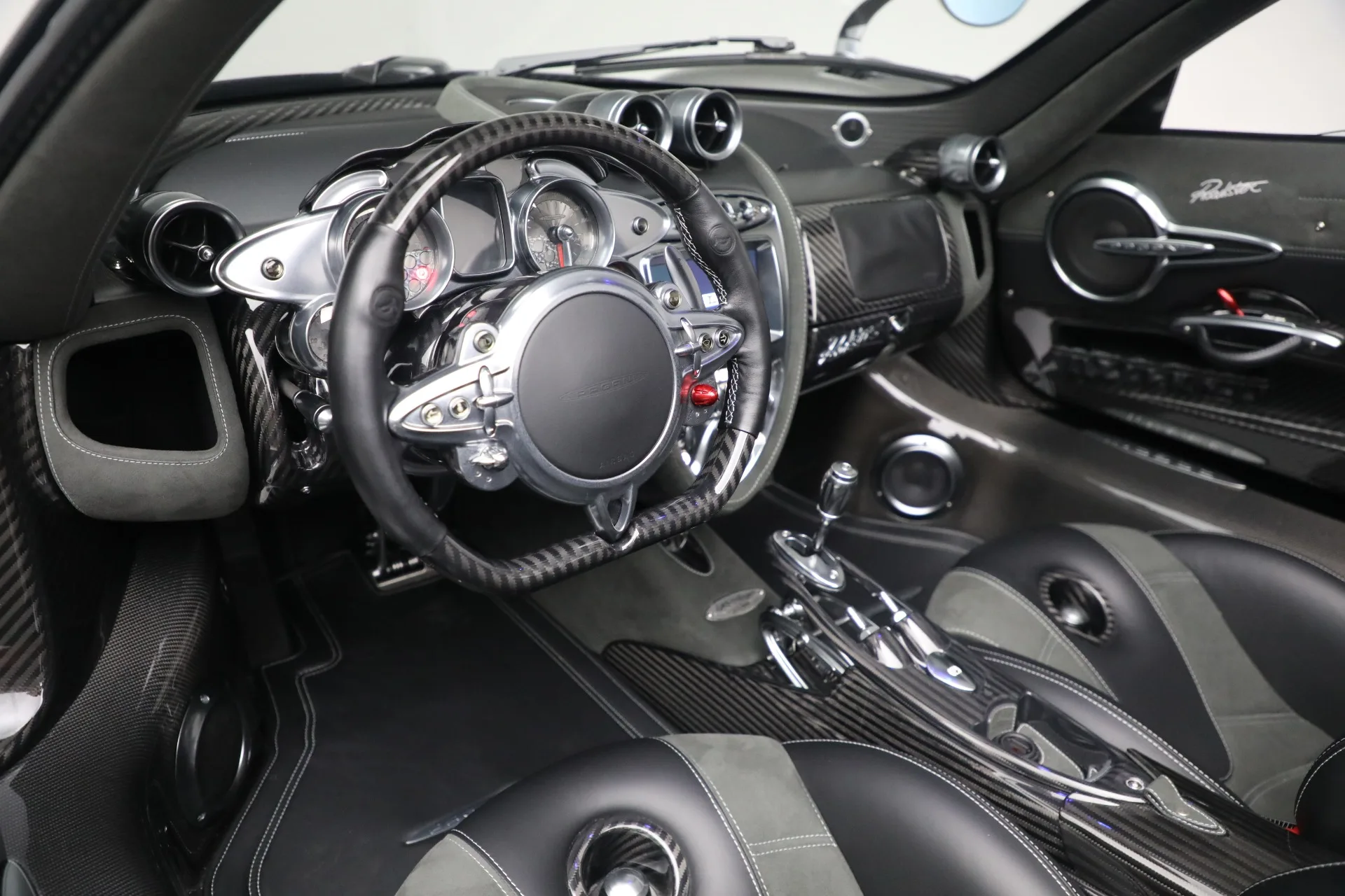 2017 Pagani Huayra Roadster, 8/27