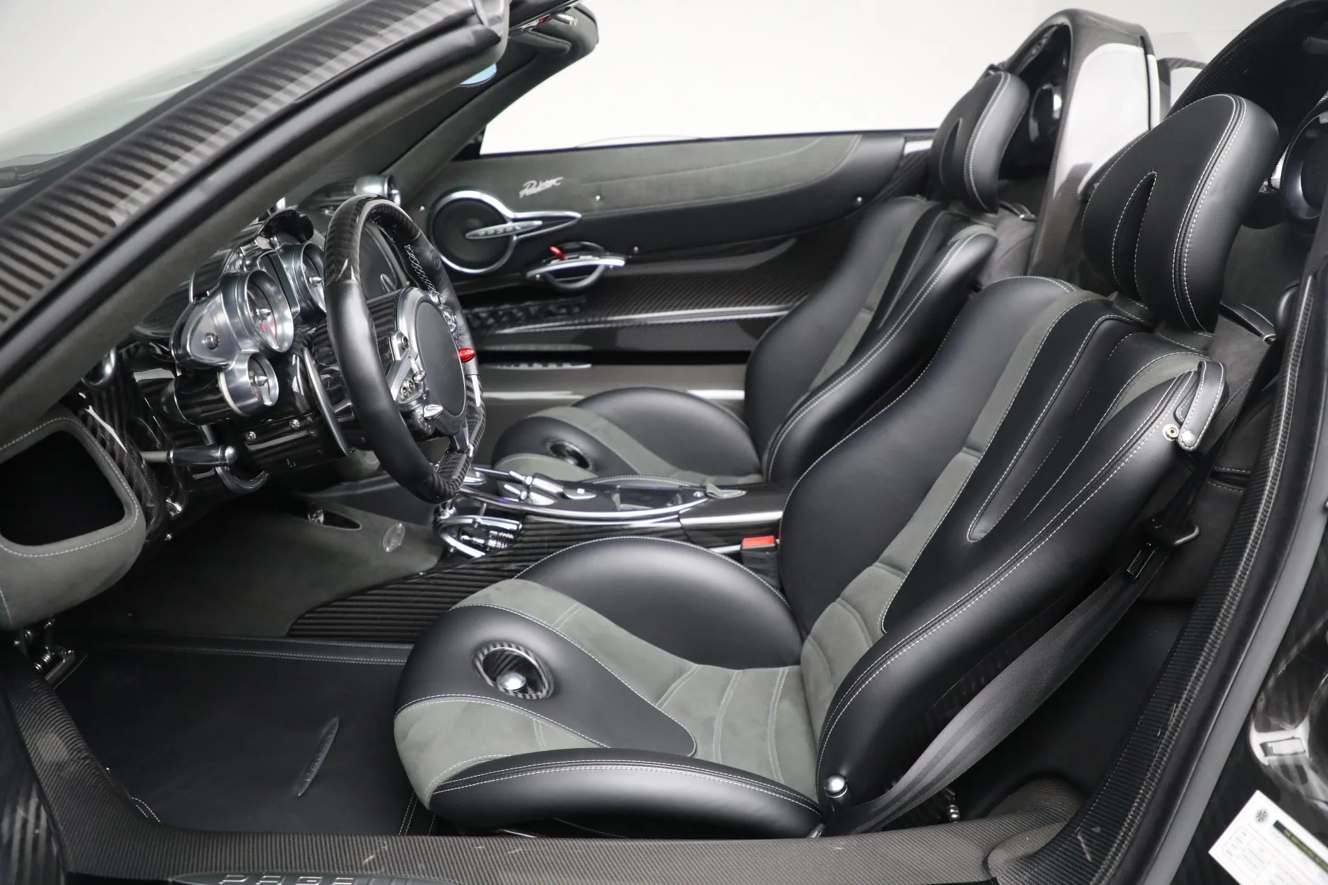 2017 Pagani Huayra Roadster, 9/27