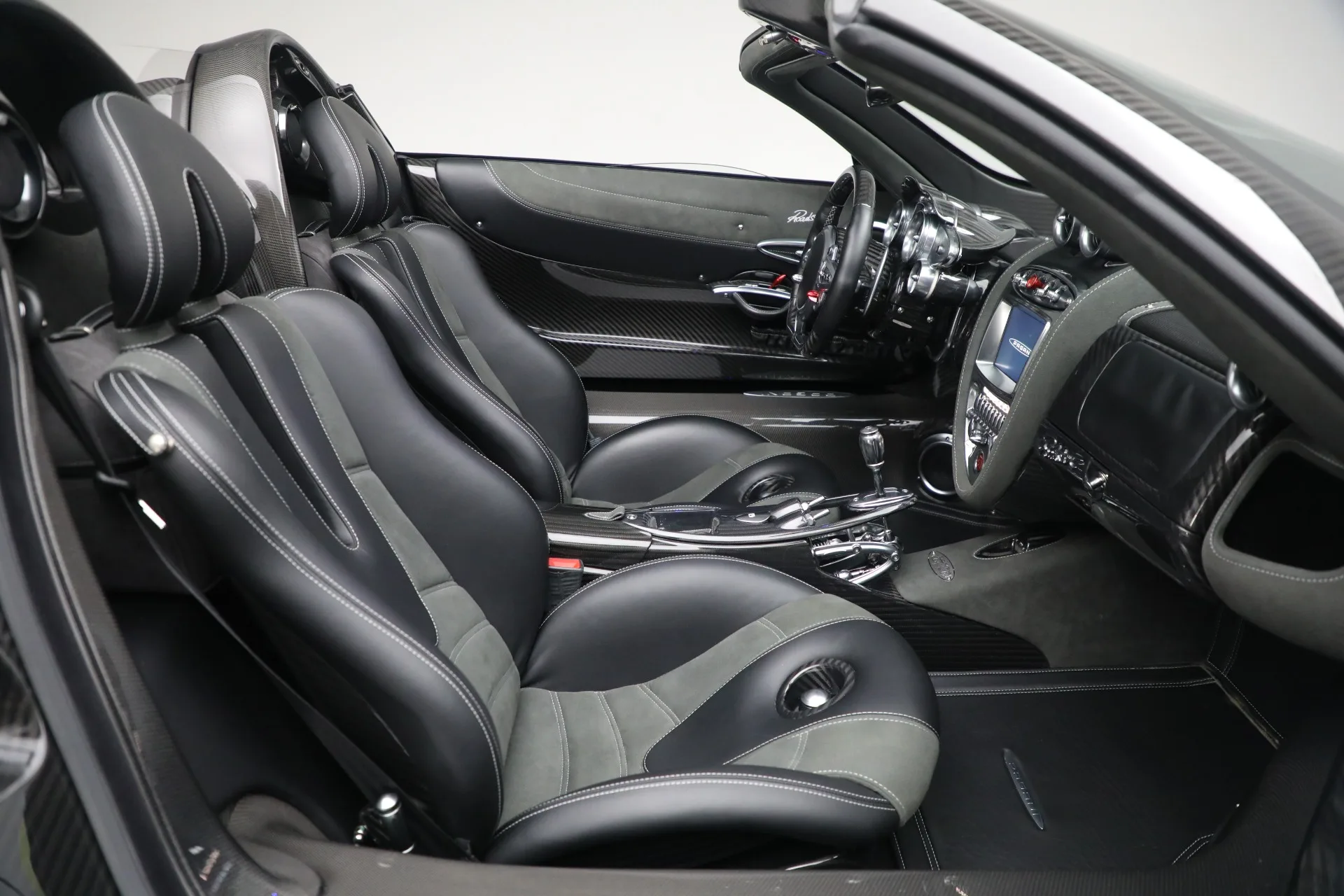 2017 Pagani Huayra Roadster, 14/27