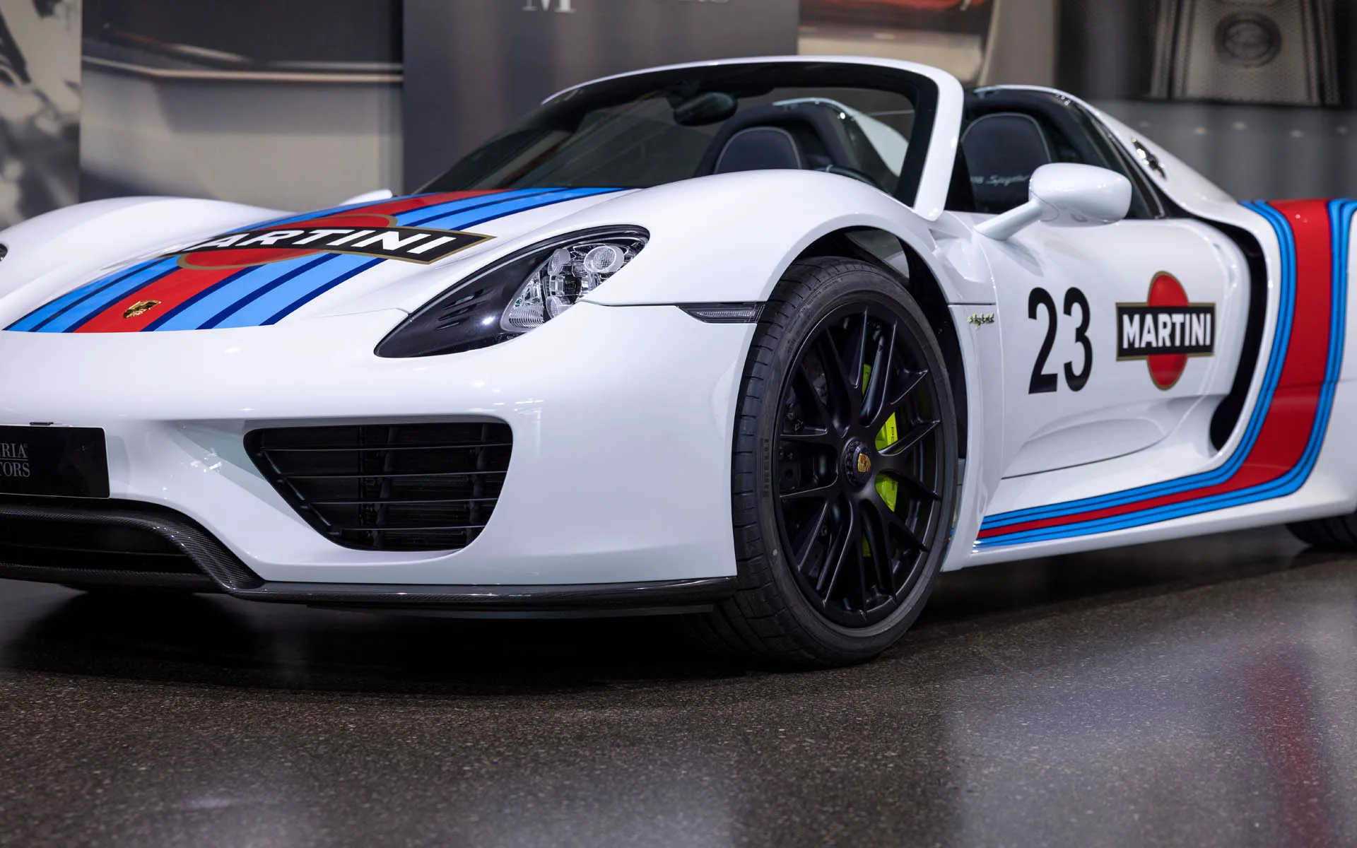 2015 Porsche 918 Spyder Weissach Package Martini Edition for sale, exterior