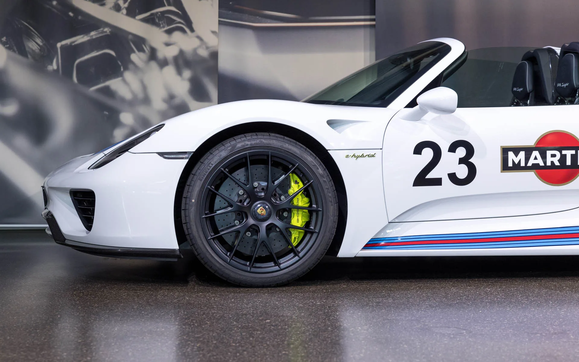 2015 Porsche 918 Spyder Weissach Package Martini Edition for sale, exterior