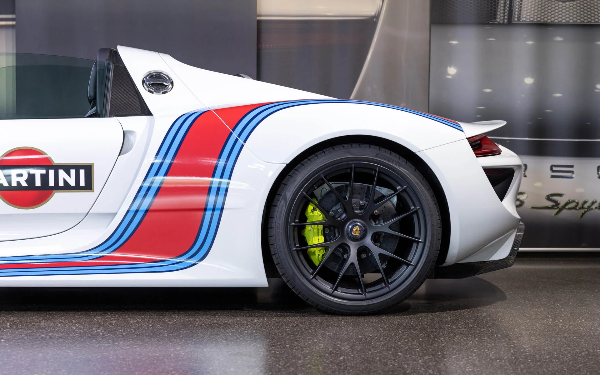 2015 Porsche 918 Spyder Weissach Package Martini Edition for sale, exterior