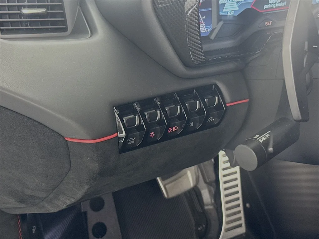 2020 Lamborghini Aventador SVJ interior