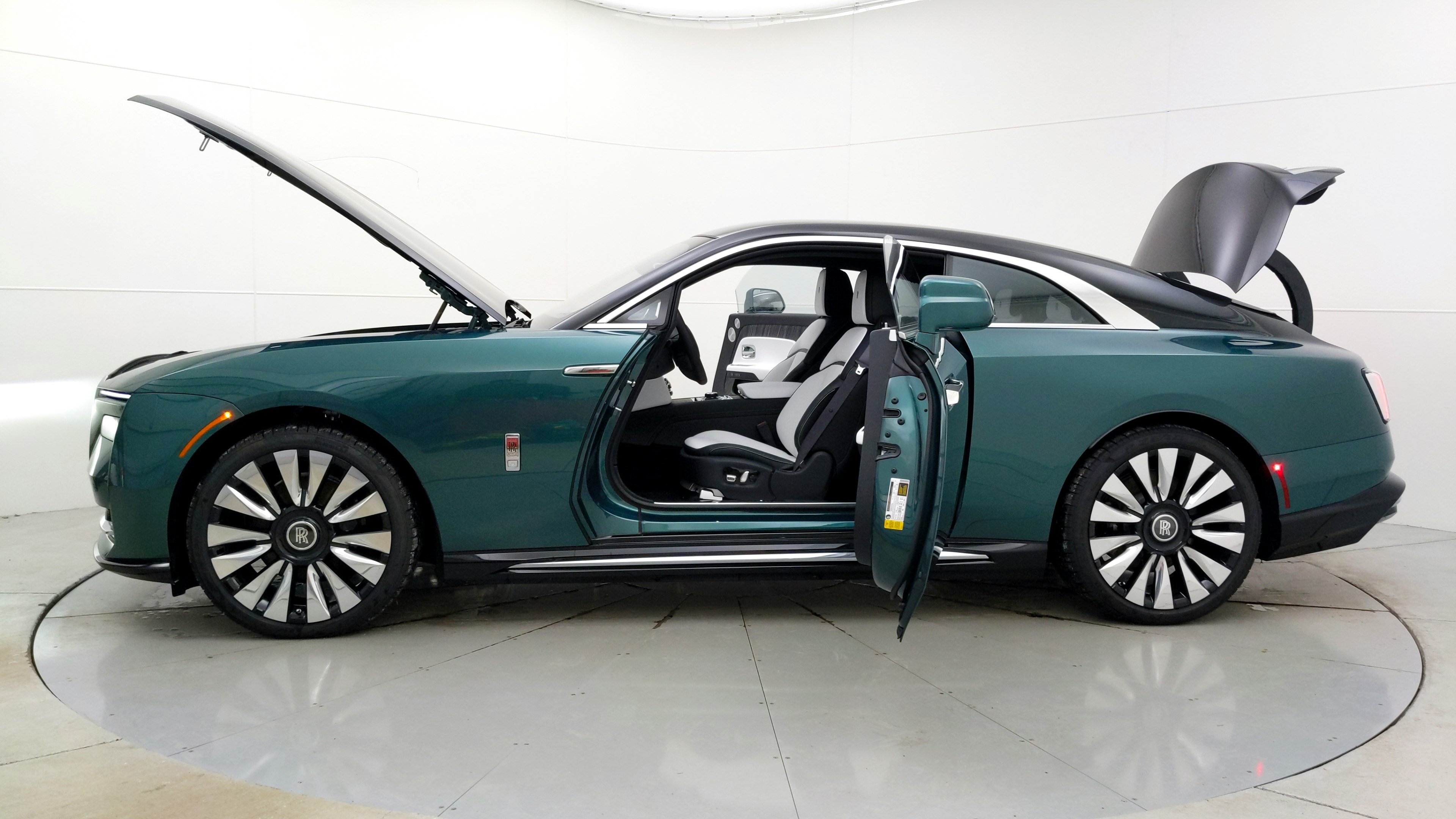 2024 Rolls-Royce Spectre