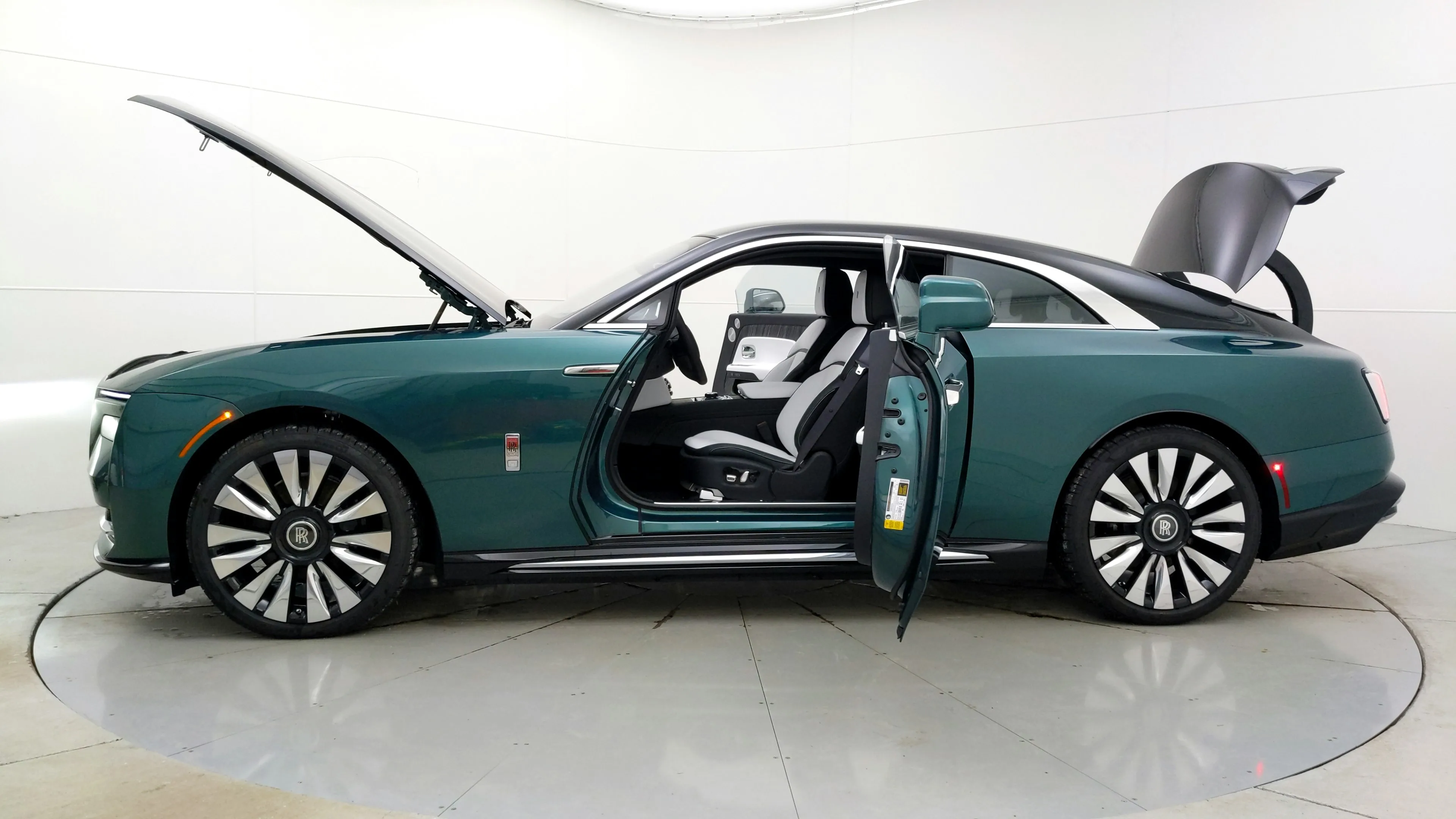 2024 Rolls-Royce Spectre