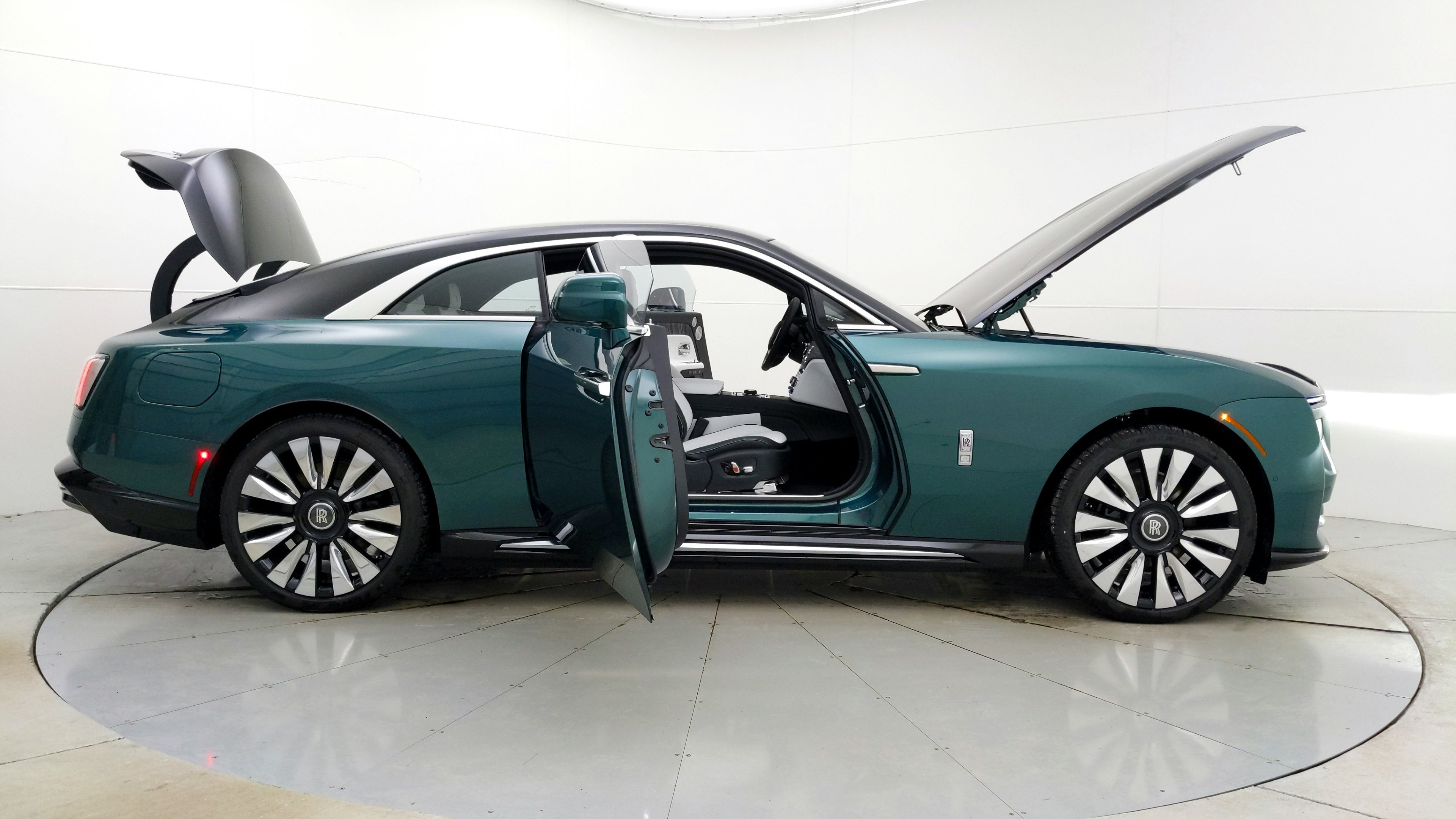 2024 Rolls-Royce Spectre, 3/20