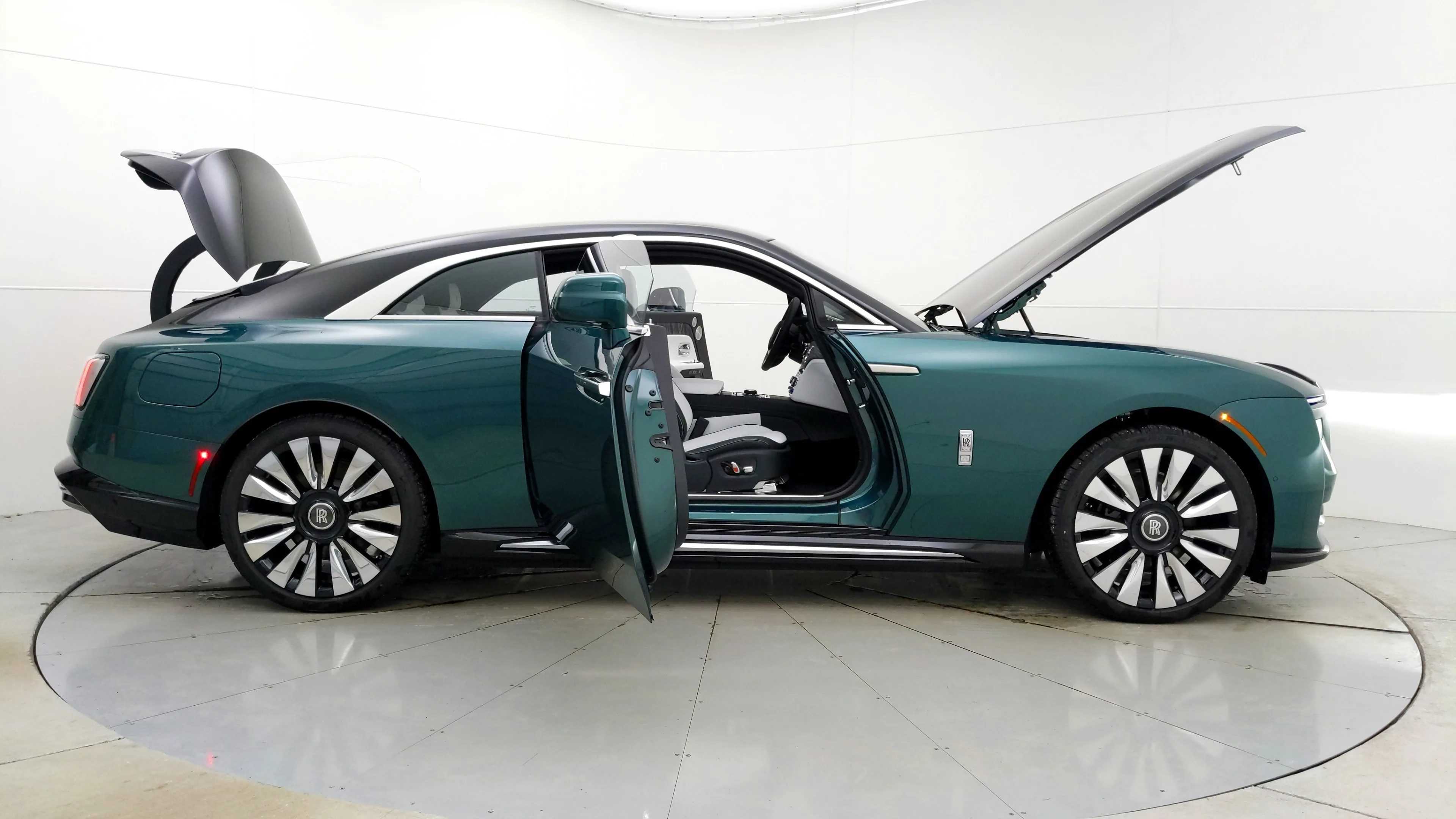 2024 Rolls-Royce Spectre for sale, exterior