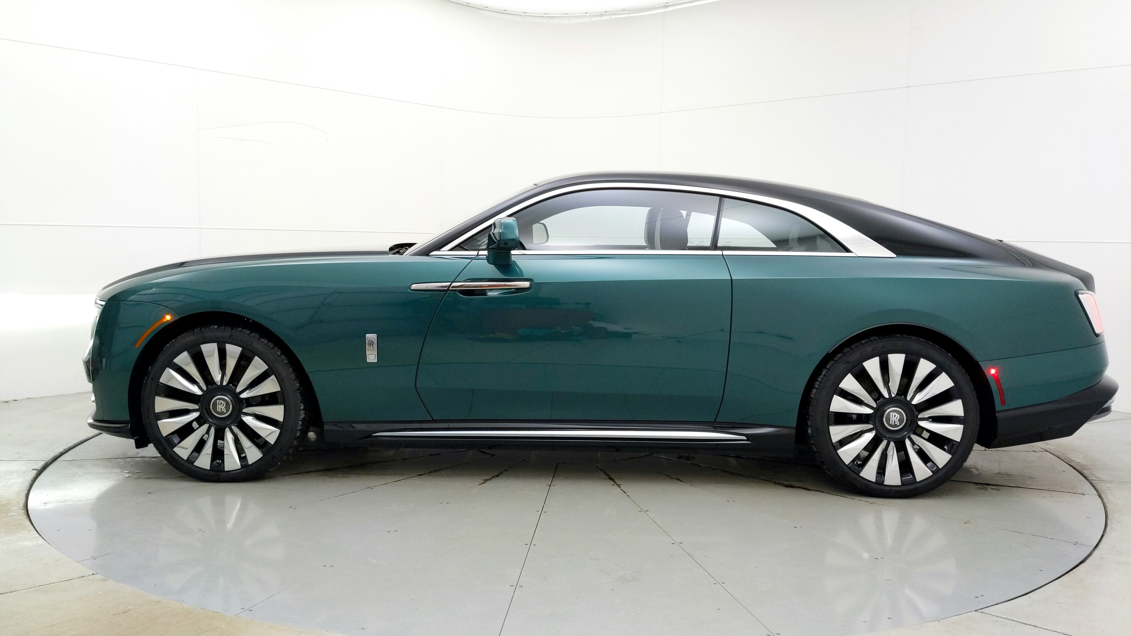 2024 Rolls-Royce Spectre, 4/20
