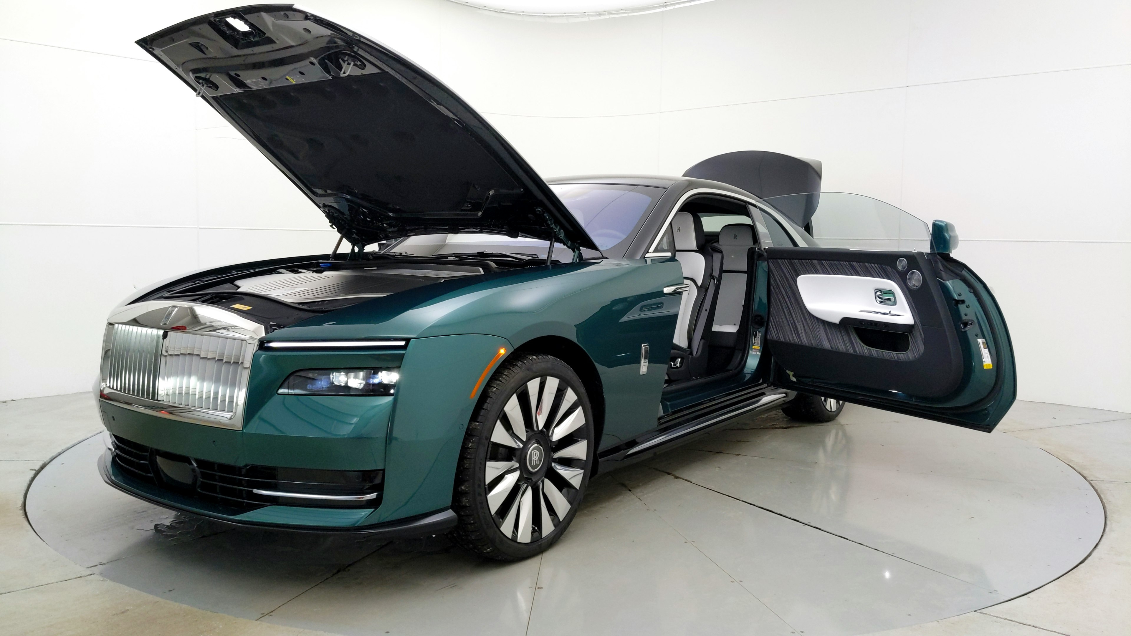 2024 Rolls-Royce Spectre, 11/20