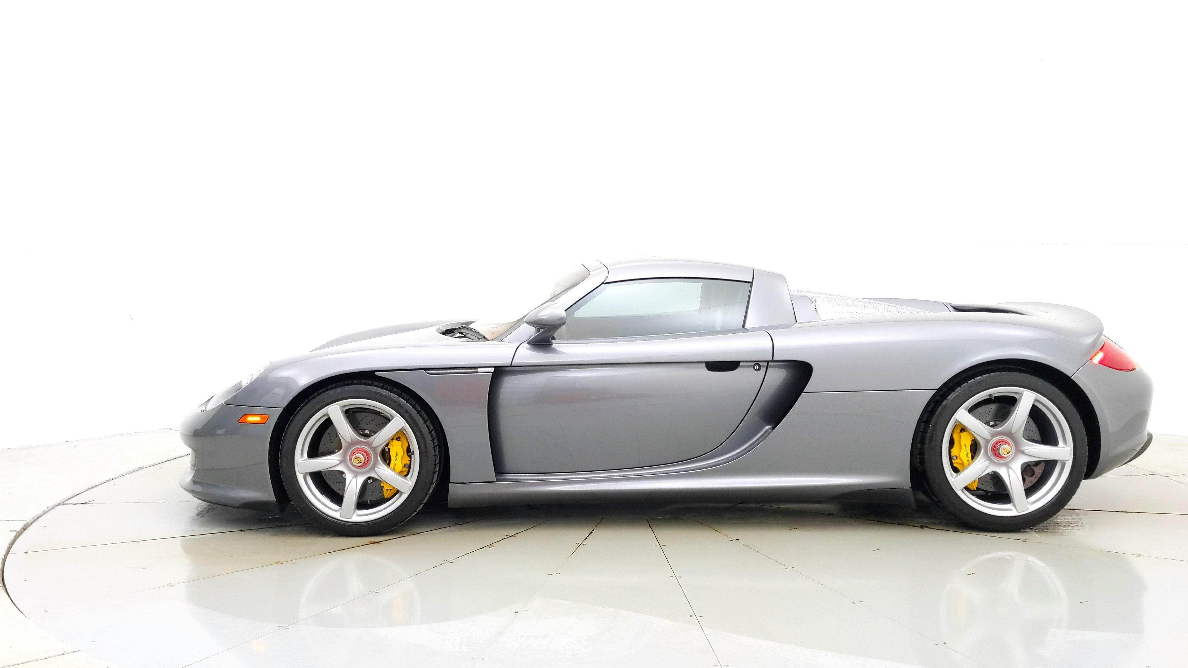2005 Porsche Carrera GT, 2/20