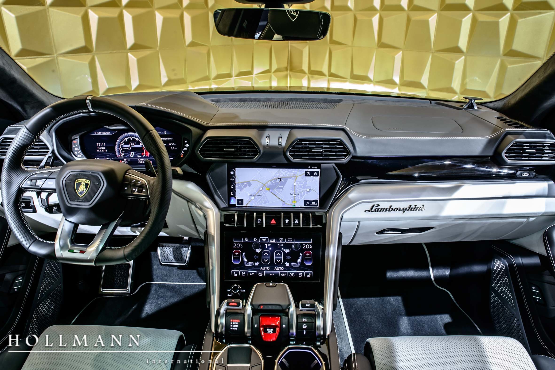 2017 Lamborghini Urus, 3/20