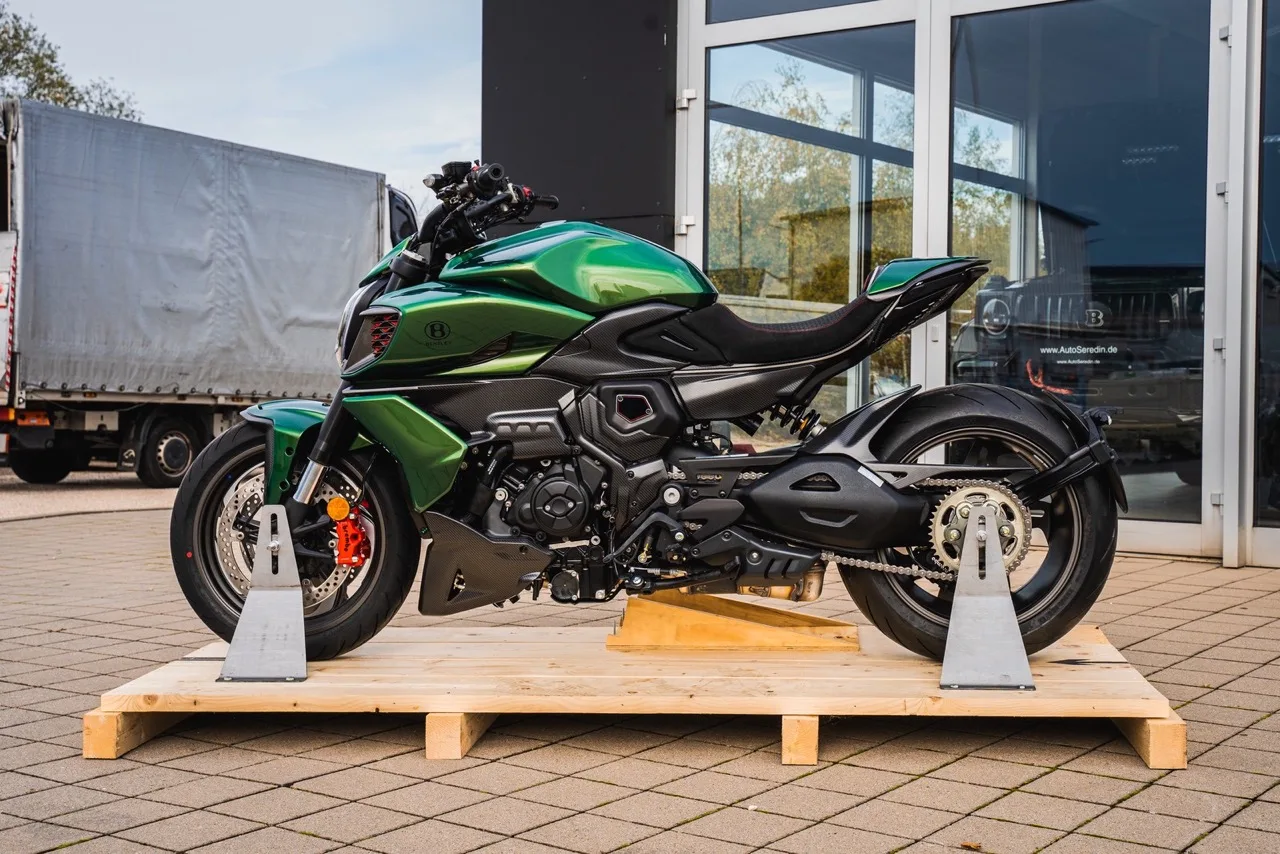 2024 Diavel for Bentley