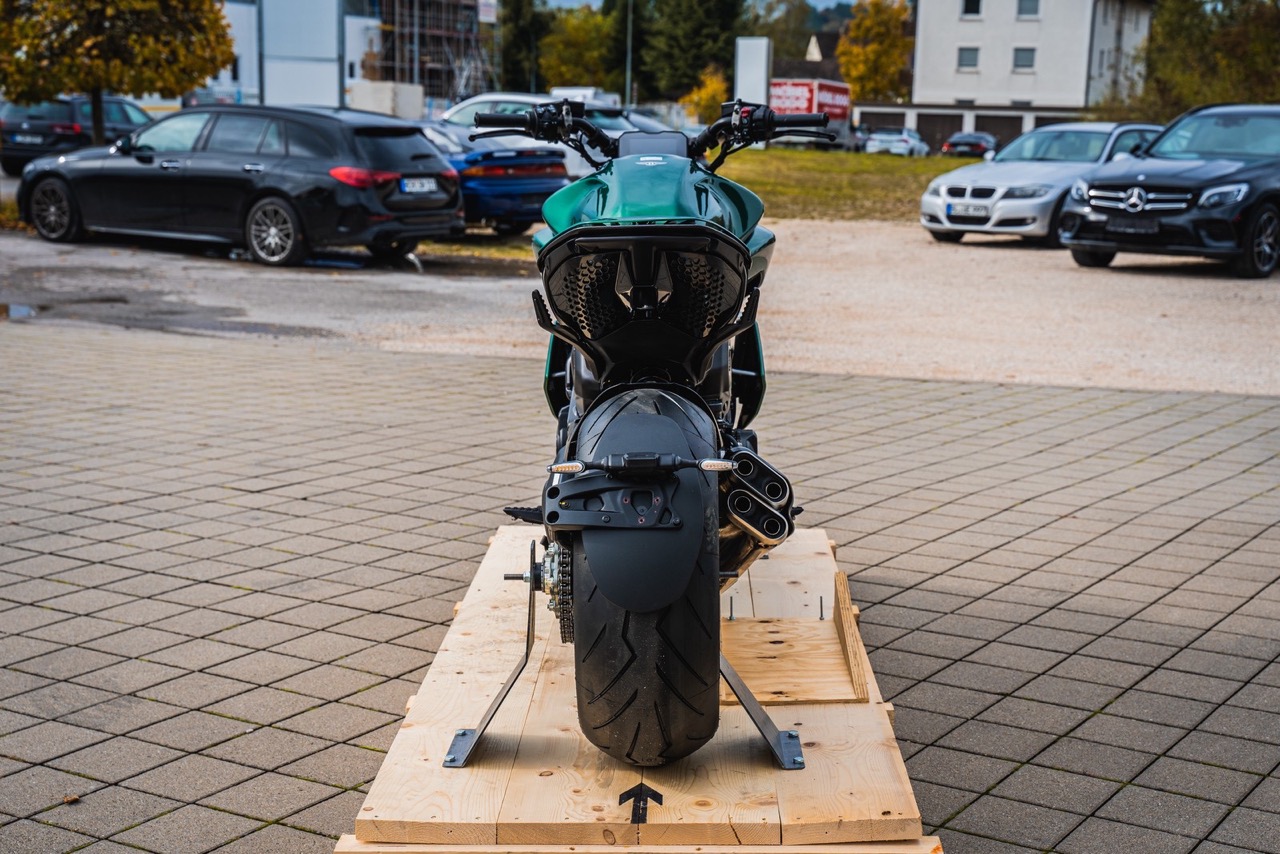 2024 Diavel for Bentley, 8/19