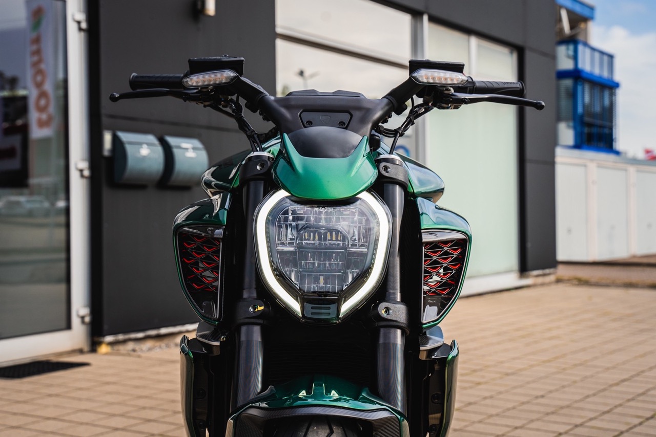 2024 Diavel for Bentley, 10/19
