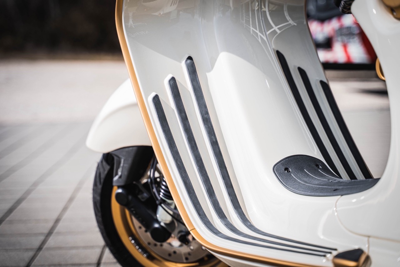 2024 Vespa 946 Christian Dior, 9/31