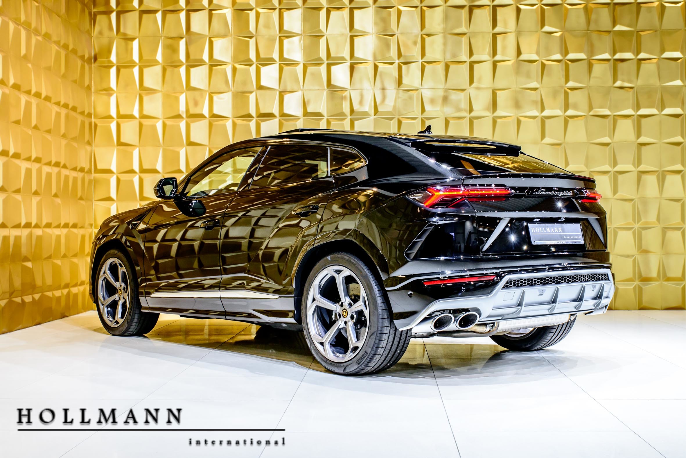 2017 Lamborghini Urus, 10/20