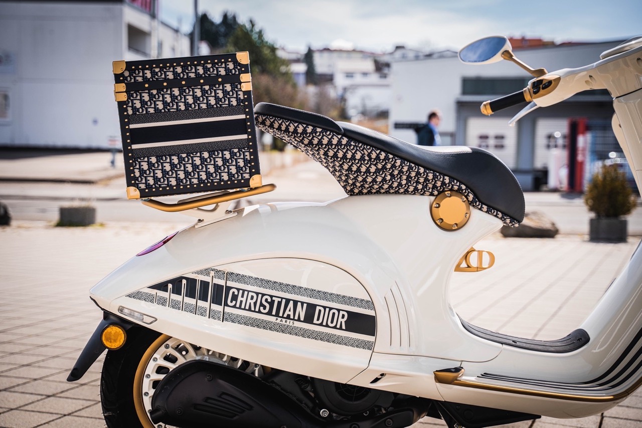 2024 Vespa 946 Christian Dior, 15/31