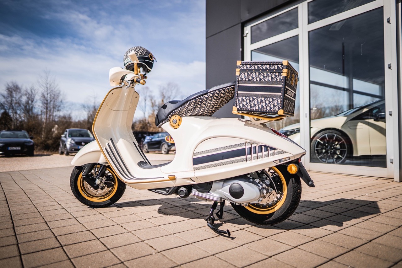 2024 Vespa 946 Christian Dior, 19/31