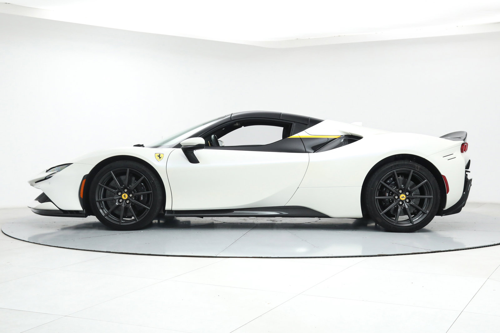 2024 Ferrari SF90 Spider Assetto Fiorano, 6/20