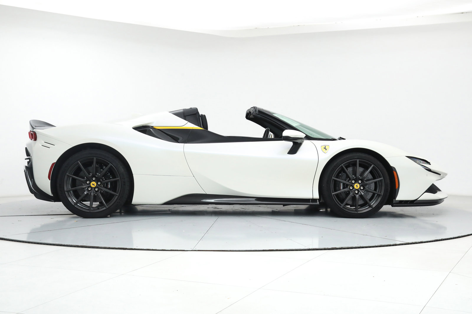 2024 Ferrari SF90 Spider Assetto Fiorano, 9/20