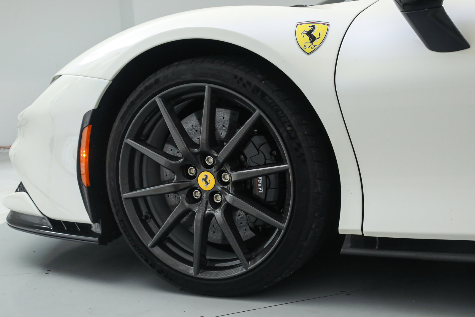 2024 Ferrari SF90 Spider Assetto Fiorano, 13/20