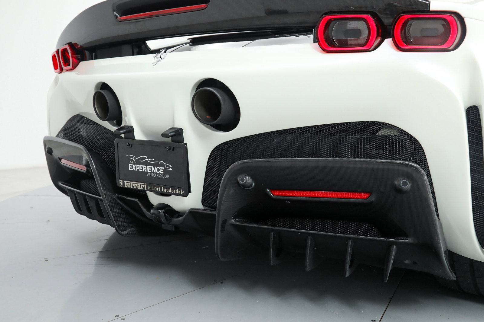 2024 Ferrari SF90 Spider Assetto Fiorano, 15/20