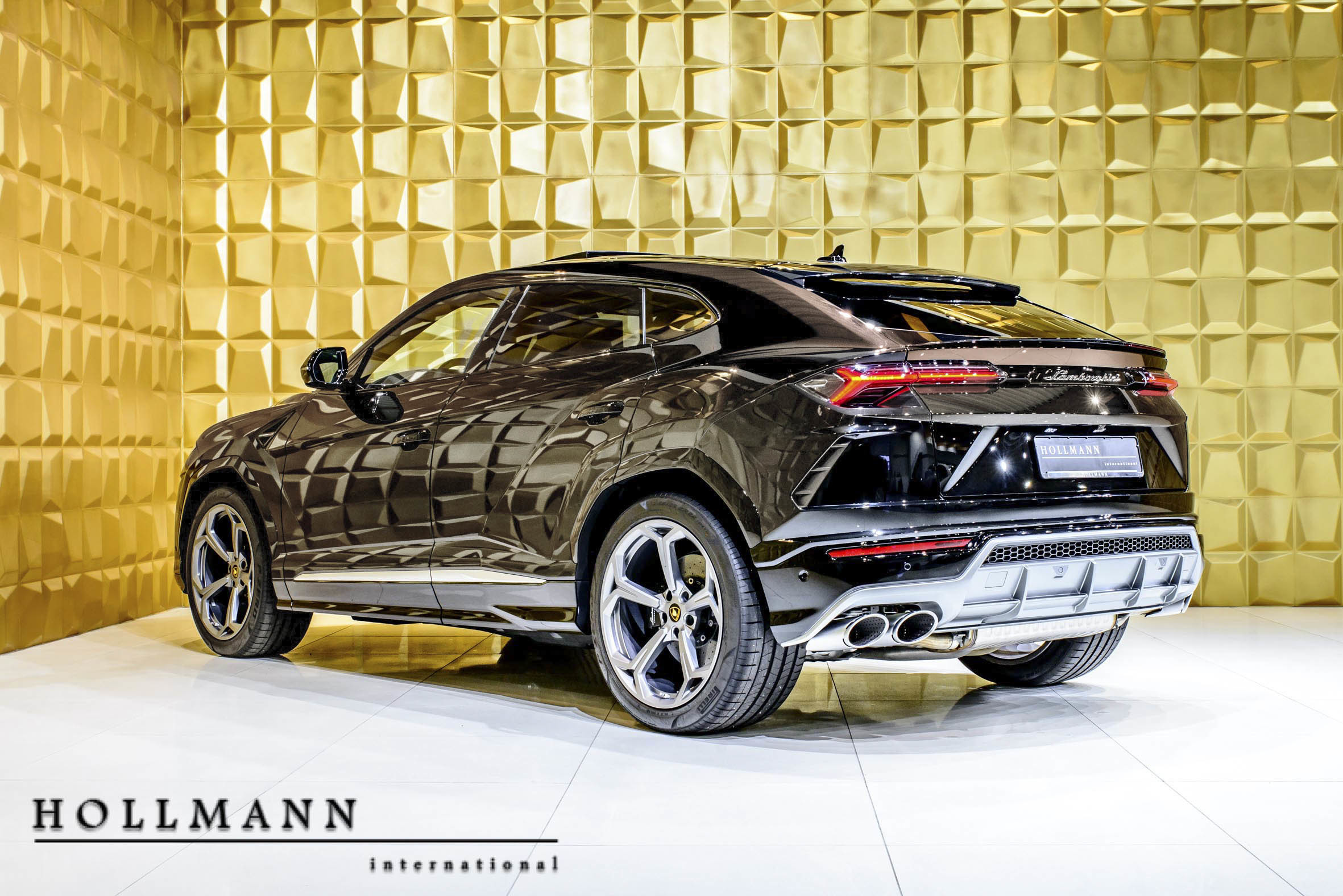2019 Lamborghini Urus, 8/17