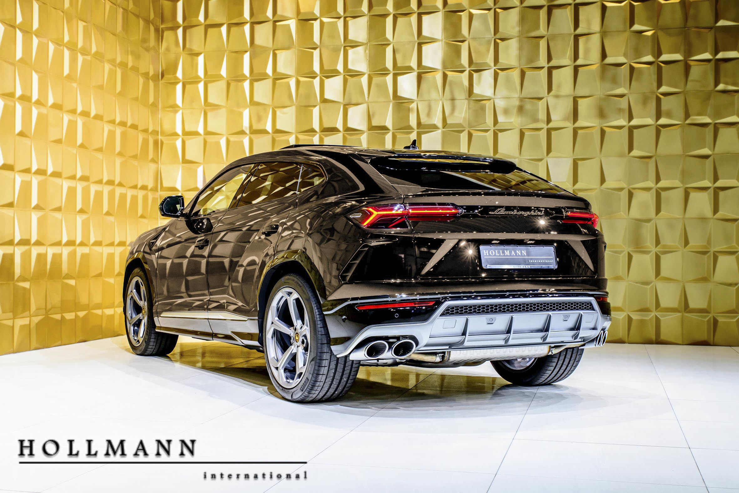 2019 Lamborghini Urus, 9/17