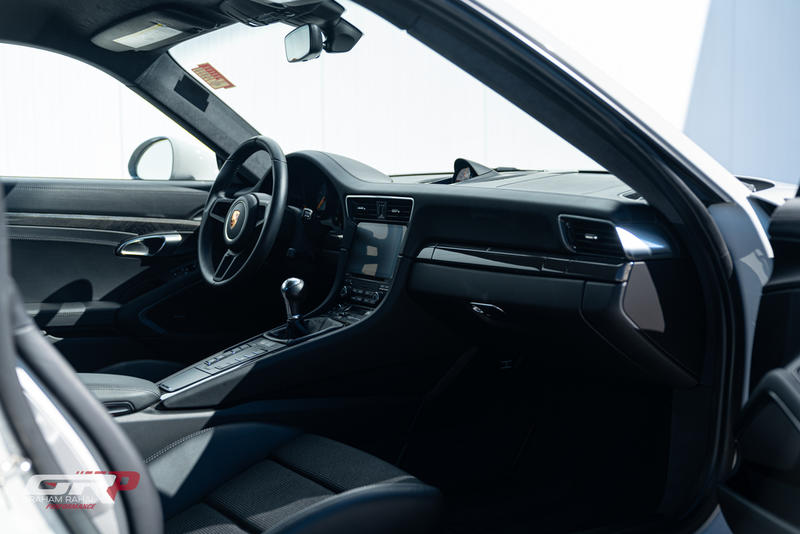 2018 Porsche 911 GT3 Touring, 12/16