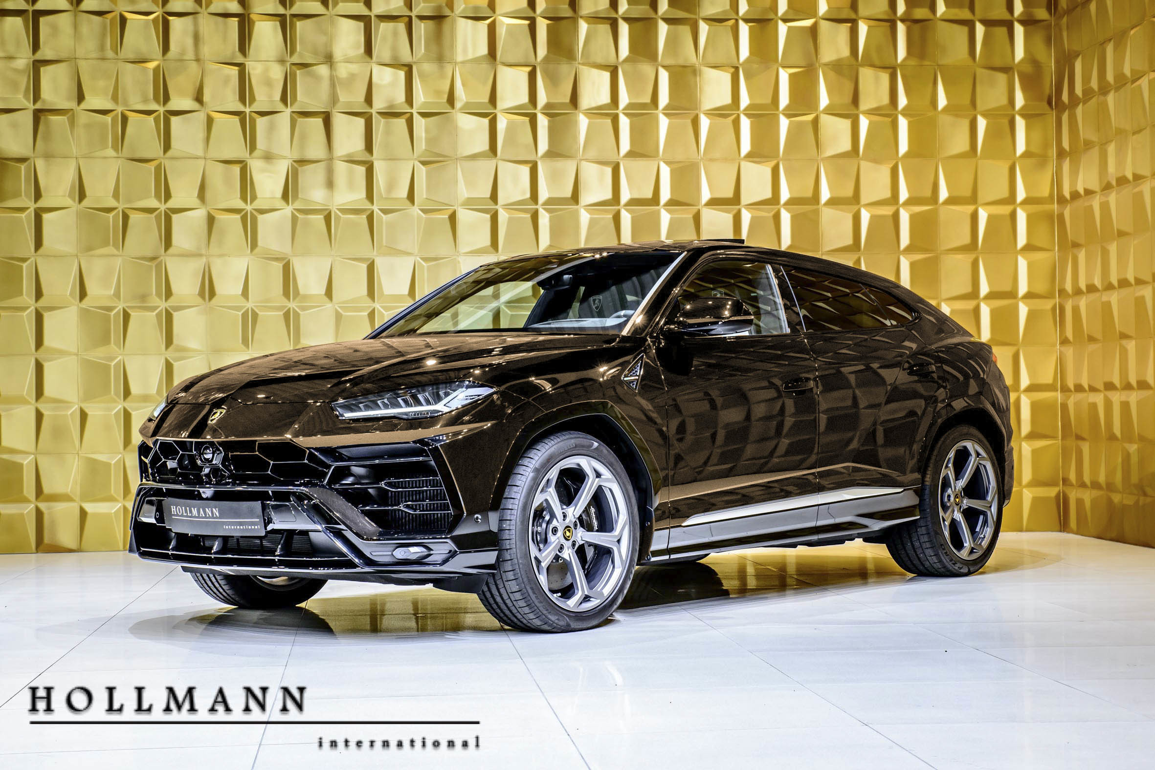 2019 Lamborghini Urus, 16/17
