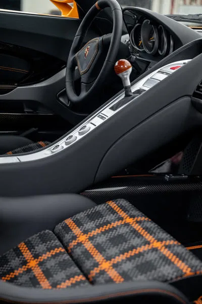 2004 Porsche Carrera GT interior