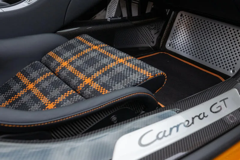 2004 Porsche Carrera GT interior, seats