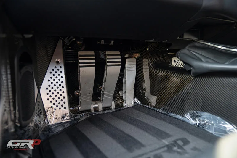 2004 Porsche Carrera GT engine