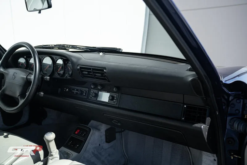 1996 Porsche 911 Turbo 993 interior, dashboard