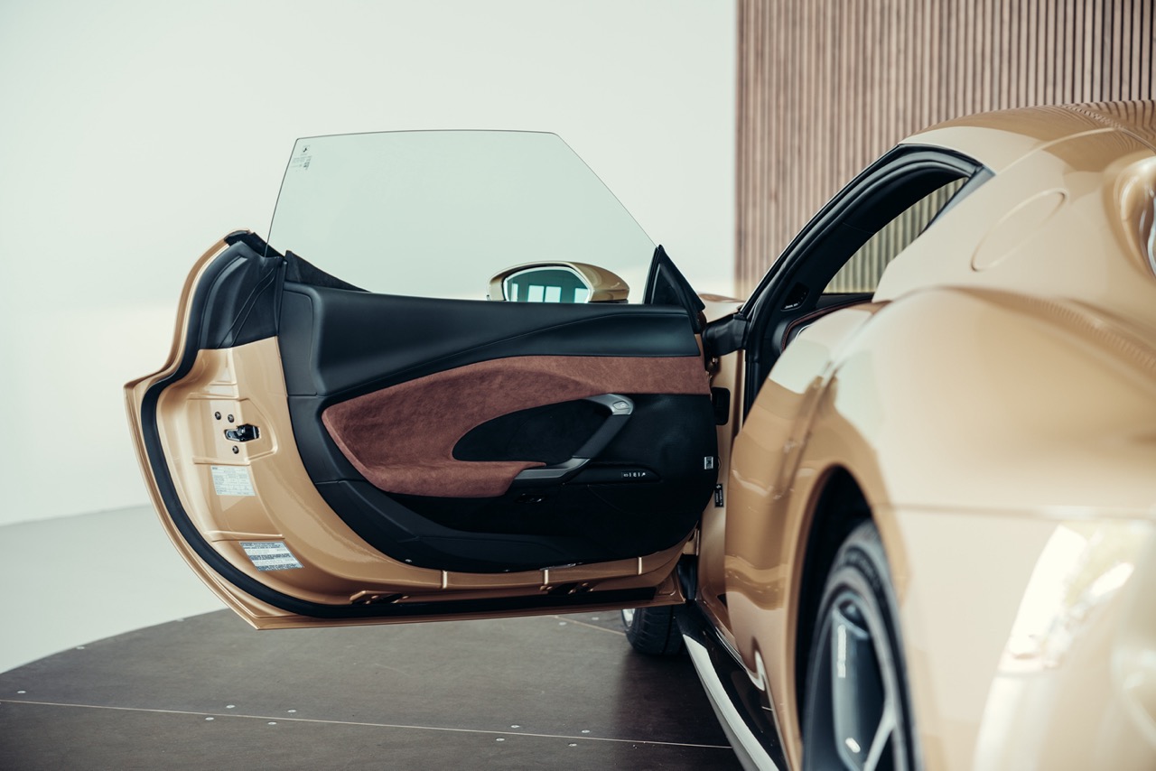 2023 Ferrari 296 GTB, 3/19