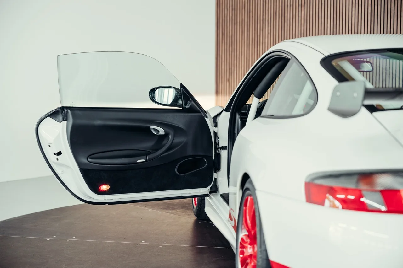 2004 Porsche 996 GT3 RS, 16/20