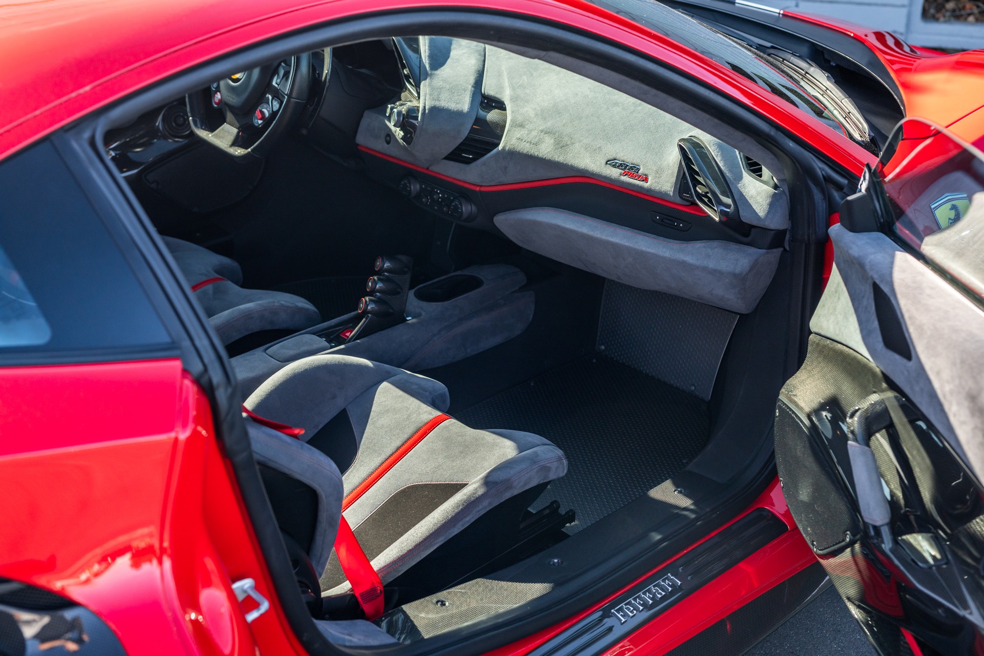 2019 Ferrari 488 Pista, 17/20