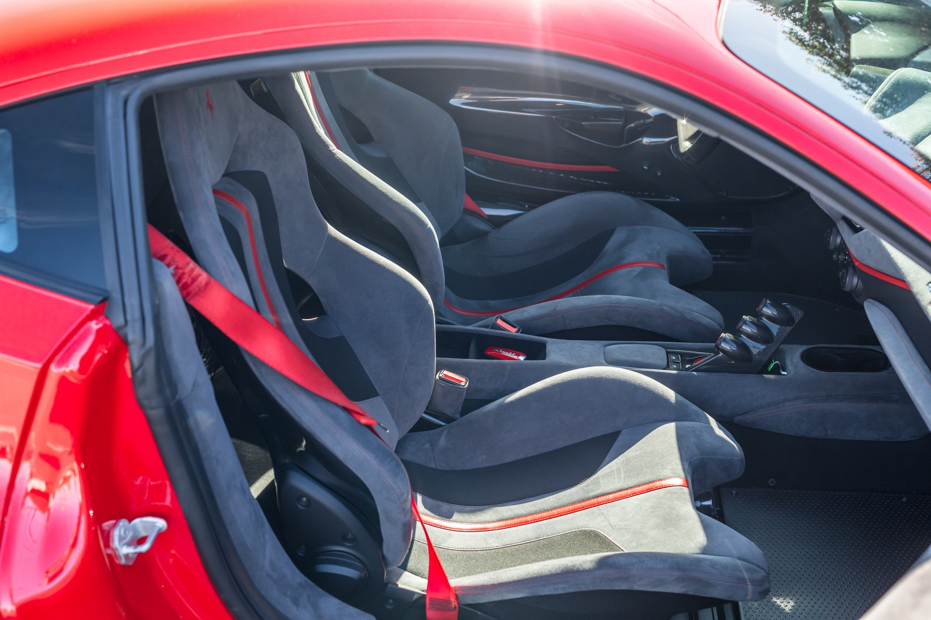 2019 Ferrari 488 Pista, 18/20