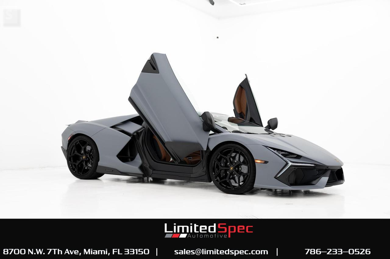 2024 Lamborghini Revuelto