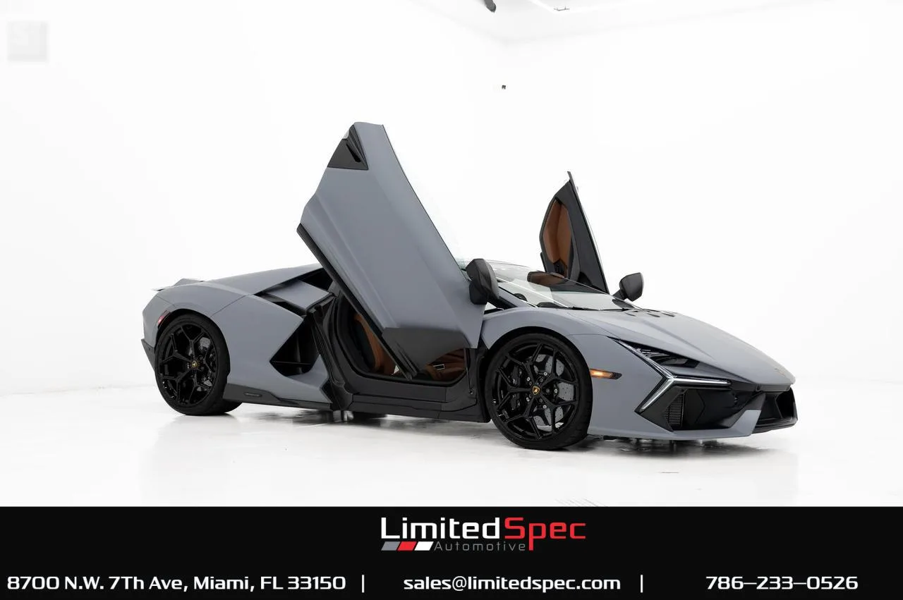 2024 Lamborghini Revuelto
