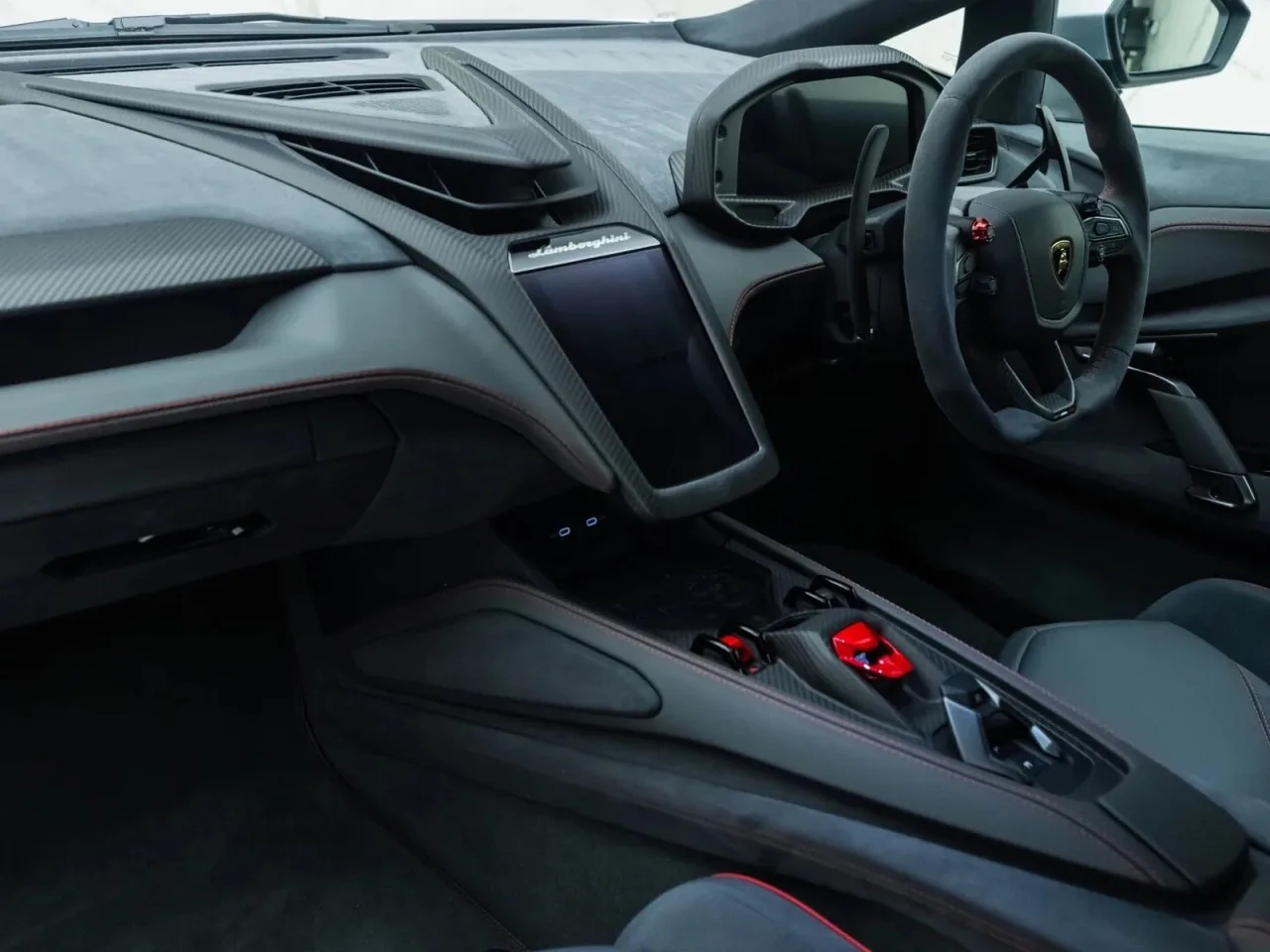 2024 Lamborghini Revuelto interior, dashboard
